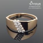 Auksinis žiedas su akutėmis