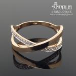 Auksinis žiedas su akutėmis