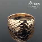 Graviruotas auksinis žiedas