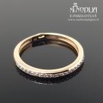 Auksinis žiedas su akutėmis