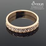 Auksinis žiedas su akutėmis