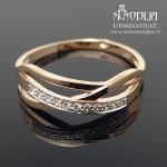 Auksinis žiedas su akutėmis