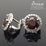 Sidabriniai auskarai su akmenukais