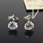 Sidabriniai auskarai su akmenukais