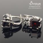 Sidabriniai auskarai su akmenukais