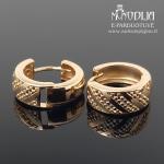 Auksiniai auskarai rinkės