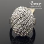 Sidabrinis žiedas su akmenukais