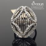 Sidabrinis žiedas su akmenukais