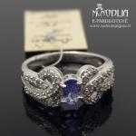 Sidabrinis žiedas su akmenukais