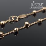 Auksinė grandinėlė ant kojos